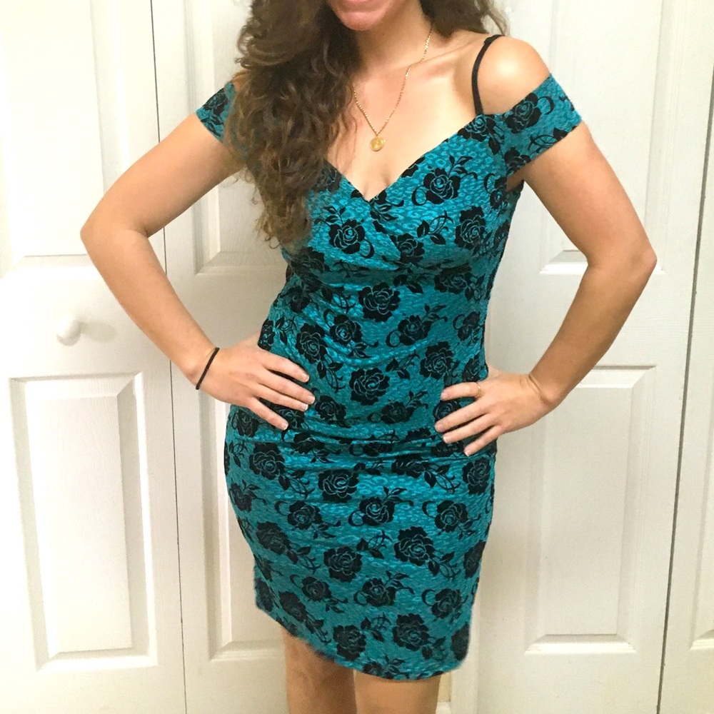 Vintage Pin-Up Floral Women’s Dress Size 6